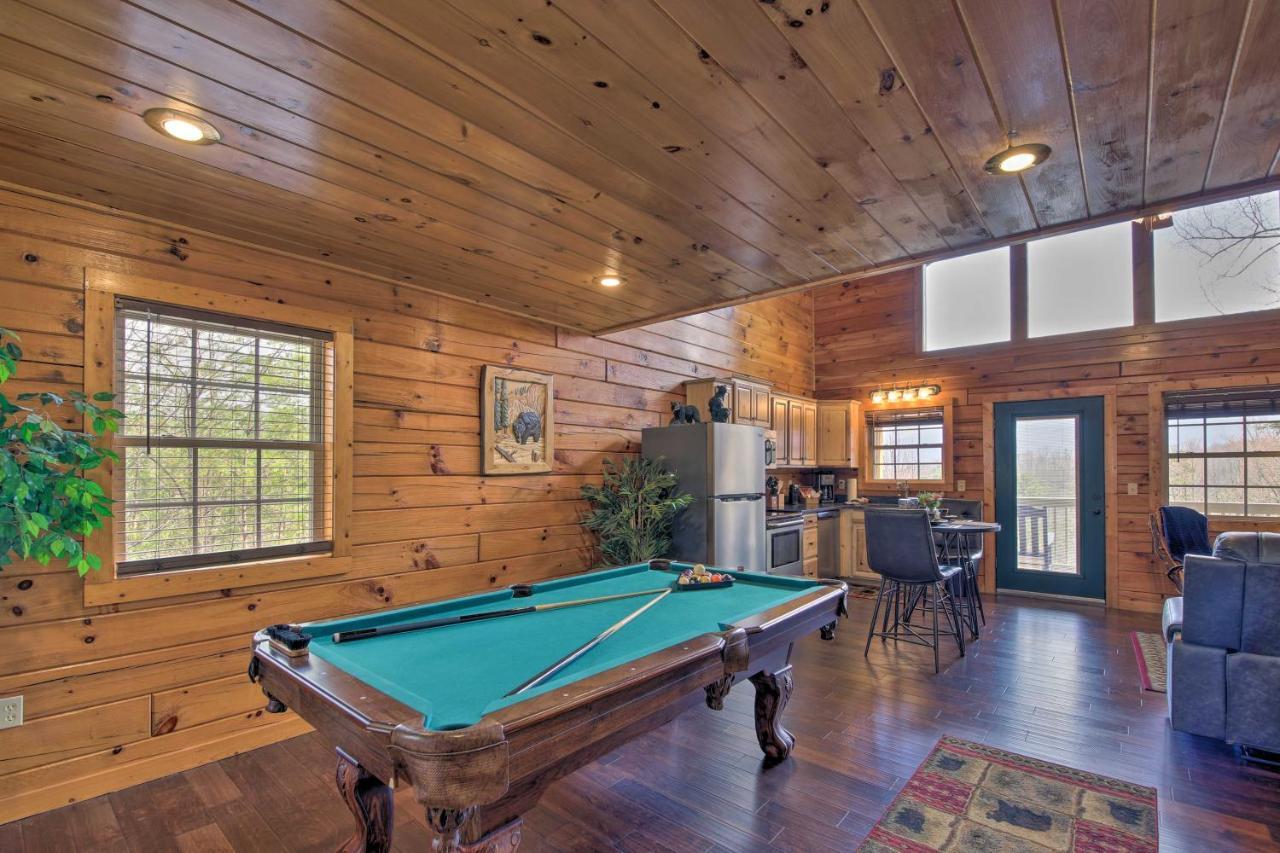 Gatlinburg Cabin With Pool Table And Hot Tub! المظهر الخارجي الصورة
