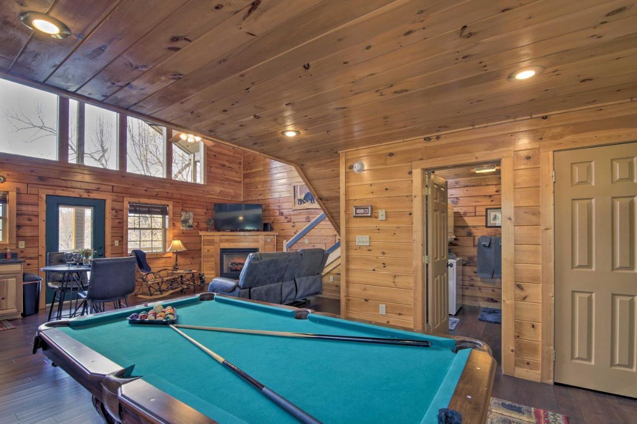 Gatlinburg Cabin With Pool Table And Hot Tub! المظهر الخارجي الصورة