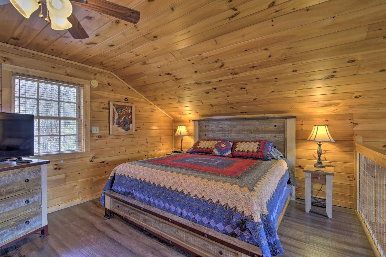 Gatlinburg Cabin With Pool Table And Hot Tub! المظهر الخارجي الصورة