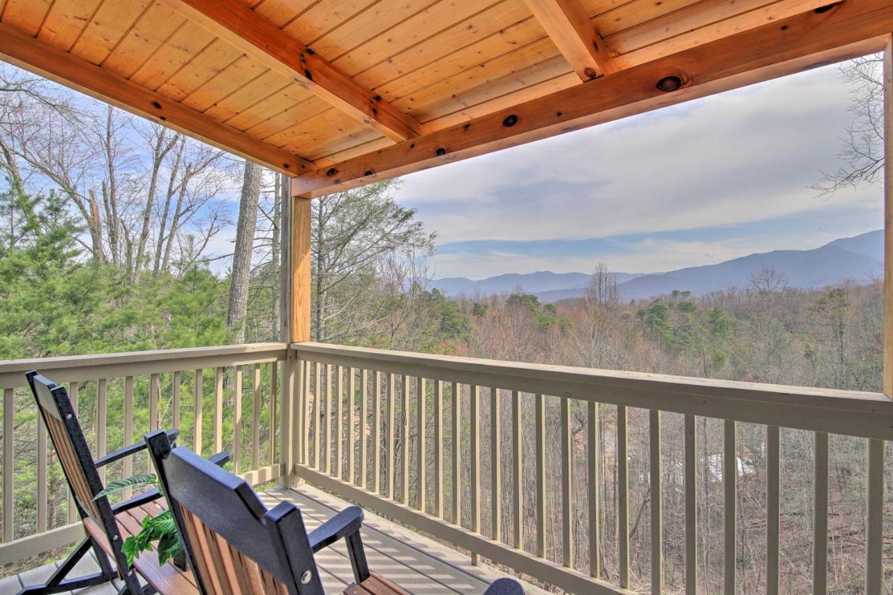 Gatlinburg Cabin With Pool Table And Hot Tub! المظهر الخارجي الصورة