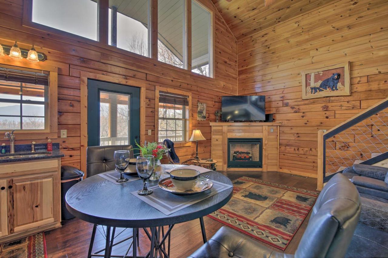 Gatlinburg Cabin With Pool Table And Hot Tub! المظهر الخارجي الصورة